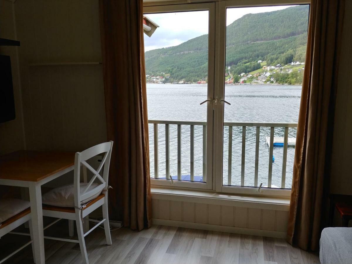 Nedre Amla Fjord Apartment Kaupanger Buitenkant foto
